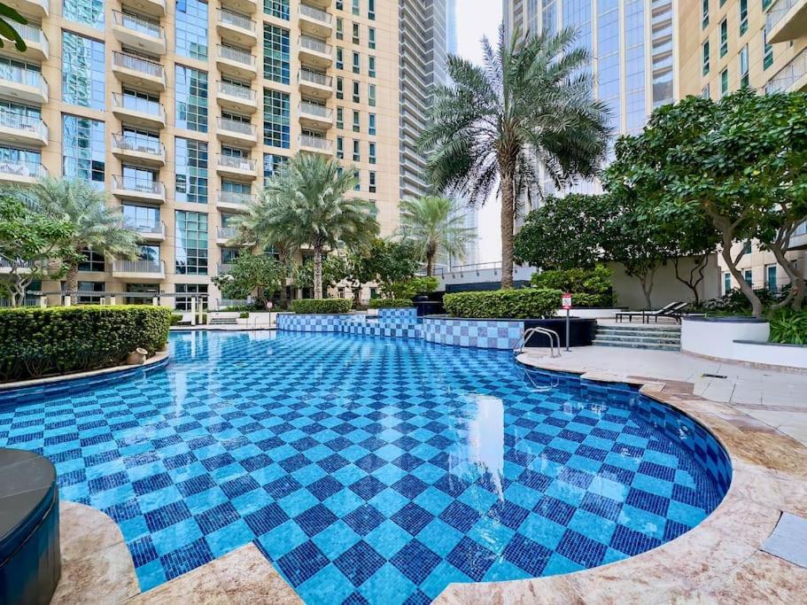 Luxury 3br In Downtown With Pool, Fitness, Patio *
