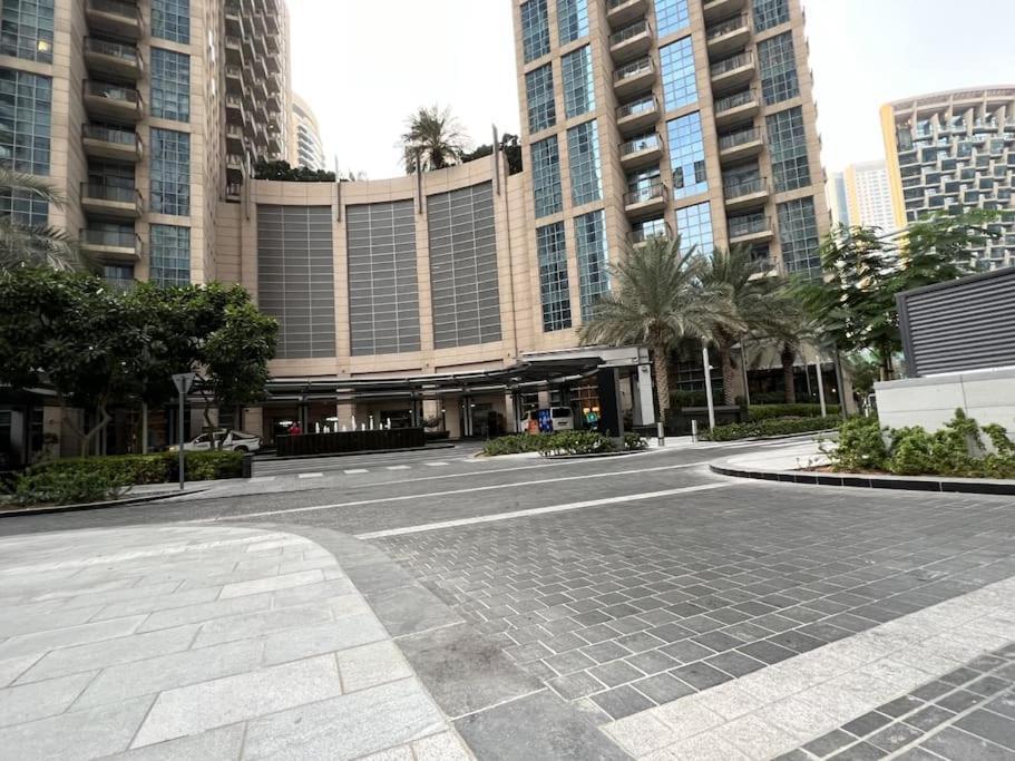 Luxury 3br In Downtown With Pool, Fitness, Patio