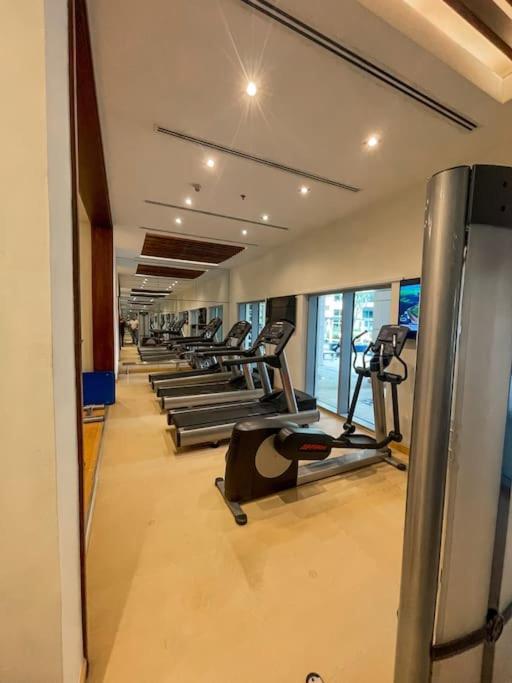 Luxury 3br In Downtown With Pool, Fitness, Patio Apartment *